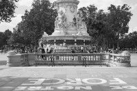 http://www.emileouroumov.fr/files/gimgs/th-50_03_EMO9998_République_9 avril_web.jpg